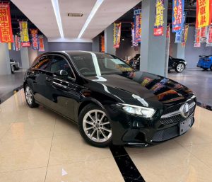2021 Recond Mercedes-Benz A180 1.3 AMG Line Hatchback + Blind Spot - Free 8 Years Warranty